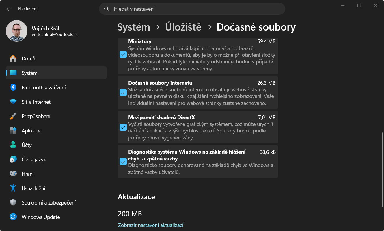 Umístění Systém => Úložiště => Dočasné soubory ve Windows 11